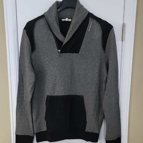 Calvin Klein Jeans Gray and Black Zip-Up Sweat Shirt - New - Picture 1 of 6